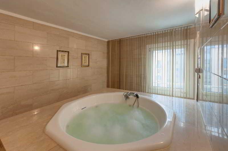 Hotel Ceuta Puerta De Africa Екстер'єр фото