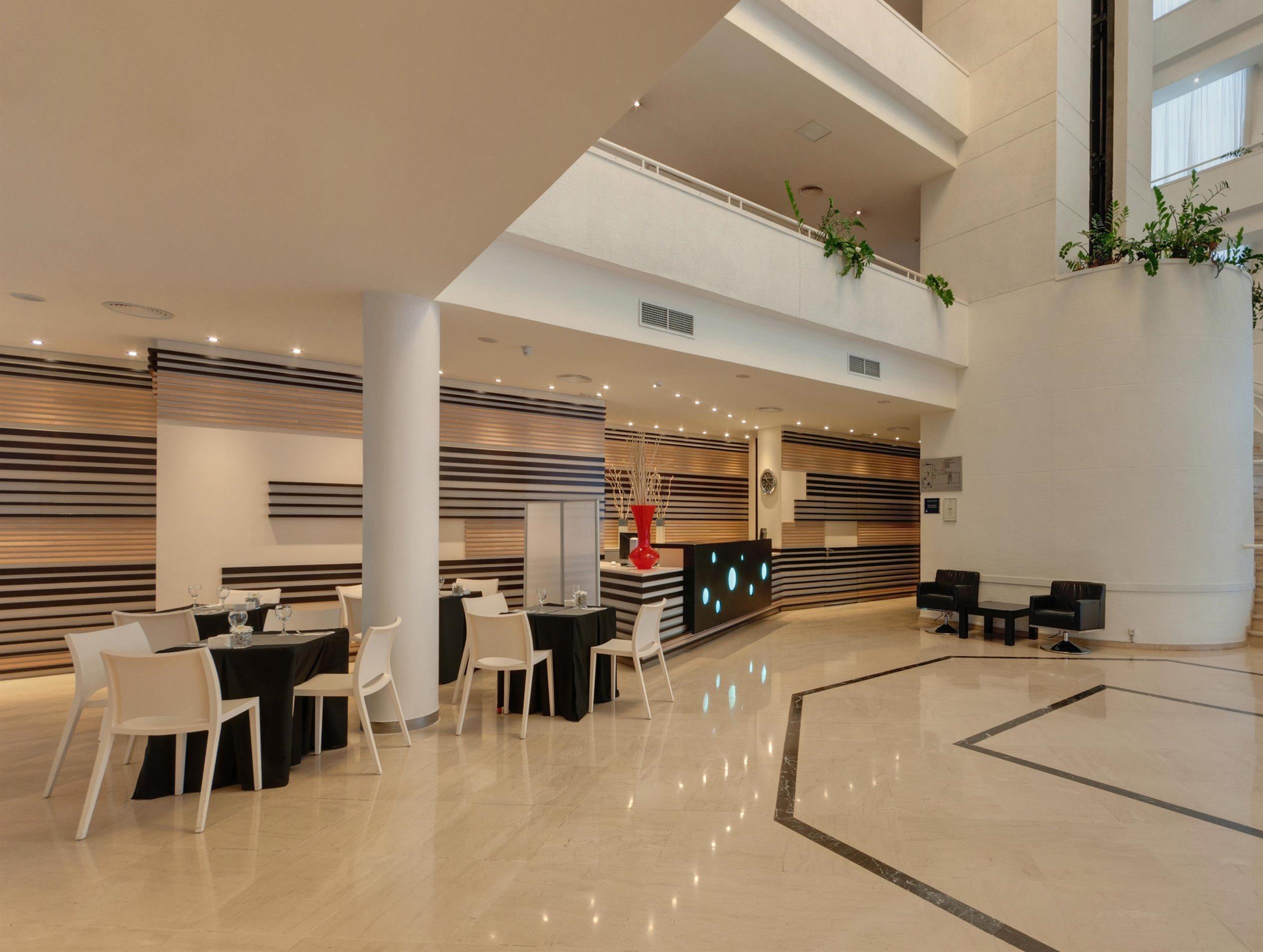 Hotel Ceuta Puerta De Africa Екстер'єр фото