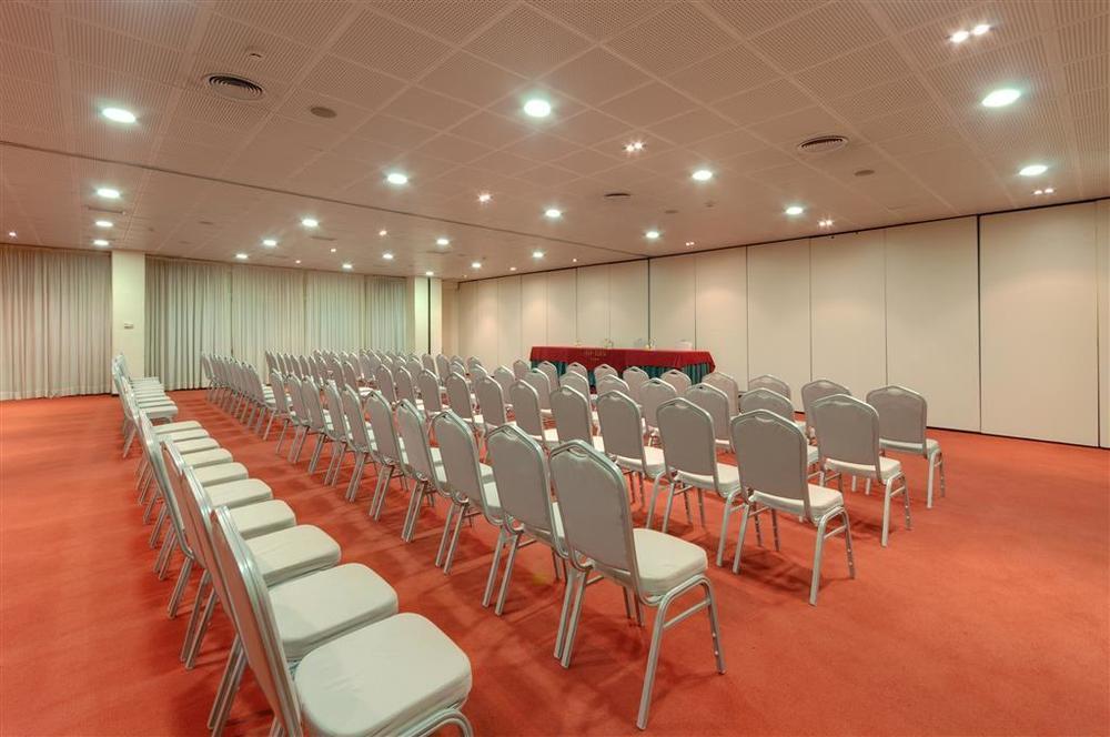 Hotel Ceuta Puerta De Africa Зручності фото